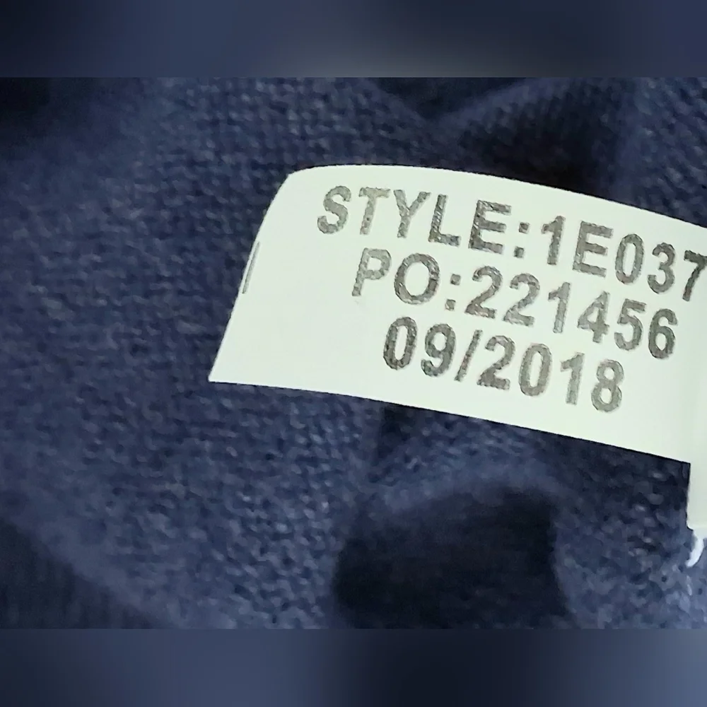 Vineyard Vines stylish navy